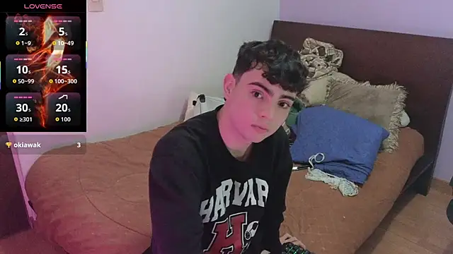 Snapshot of lukeboyce33 chatting on 05.19.26 lukeboyce33 online show from 05.19.26