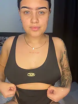 Snapshot of Candy_Roose chatting on 03.23.25 Candy Roose online show from 03.23.25