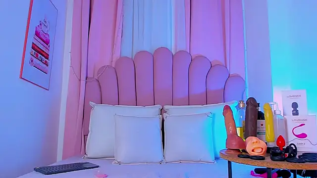 NicoleMadrird online show from 03.05.26