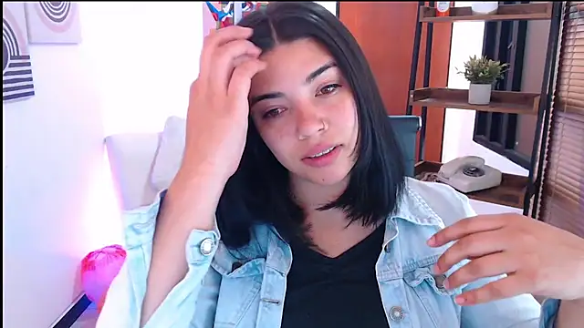 Snapshot of dangel_noir6 chatting on 11.19.25 dangel noir6 online show from 11.19.25