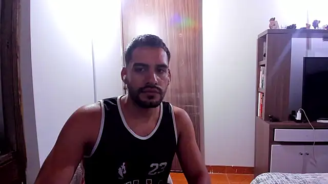 Snapshot of Leon__Hart_ chatting on 03.19.25 Leon Hart online show from 03.19.25