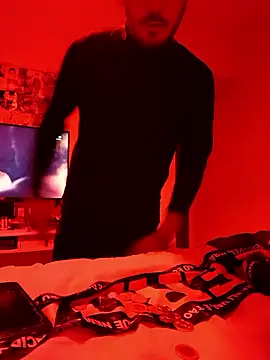 Snapshot of kredazzbigdick chatting on 01.15.26 kredazzbigdick online show from 01.15.26