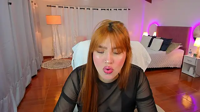 karla hill 28 online show from 09.14.25