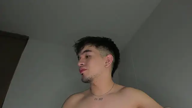 cmzo  online show from 11.04.25