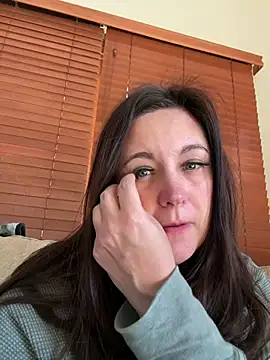 Snapshot of xphysicianswife chatting on 03.10.25 xphysicianswife online show from 03.10.25