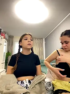 18teengirl3 online show from 10.02.25