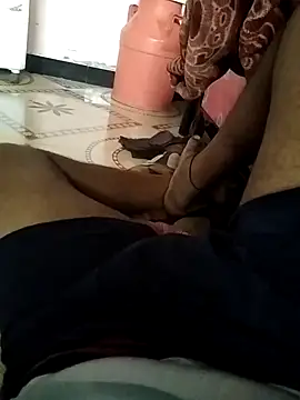 Snapshot of Sonia_Mehra6 chatting on 10.04.25 Sonia Mehra6 online show from 10.04.25