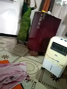 Snapshot of Sonia_Mehra6 chatting on 10.05.25 Sonia Mehra6 online show from 10.05.25