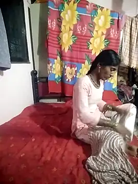 Snapshot of Sonia_Mehra6 chatting on 10.27.25 Sonia Mehra6 online show from 10.27.25