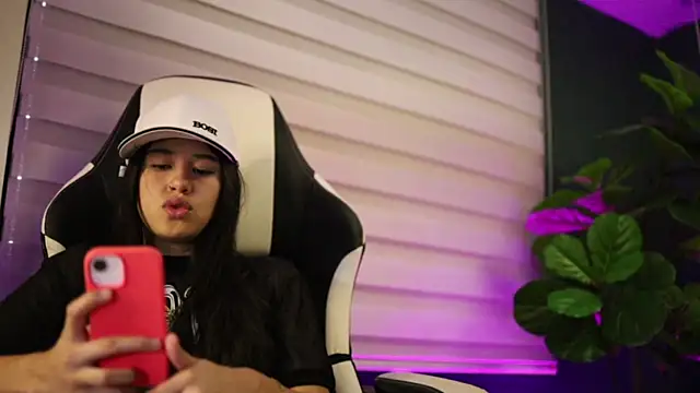 Danaa Rouse online show from 10.31.25