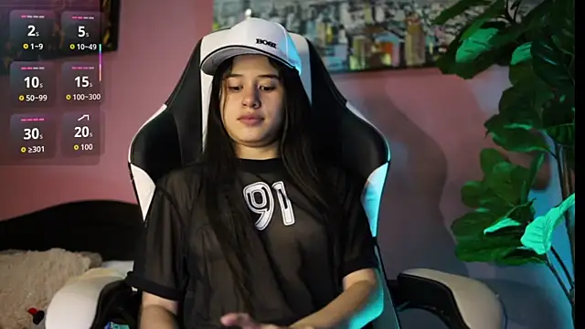 Danaa Rouse online show from 12.14.25