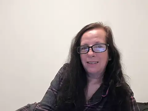 Snapshot of peachgoddess chatting on 04.21.26 peachgoddess online show from 04.21.26
