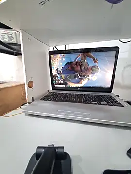 Snapshot of membro_destruidor chatting on 03.18.25 membro destruidor online show from 03.18.25