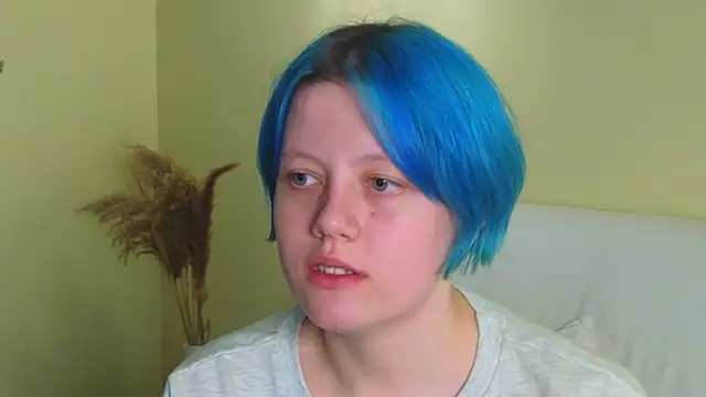 ErlineBeamer online show from 03.18.25