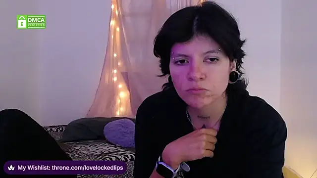 Snapshot of lovelockedlips chatting on 02.22.26 lovelockedlips online show from 02.22.26