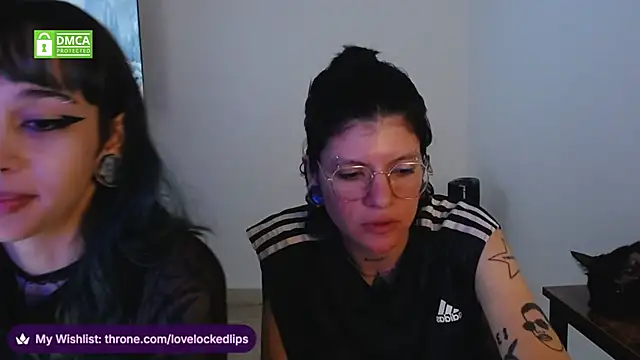 lovelockedlips online show from 03.10.26