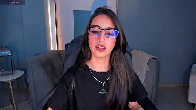 LarisaSmirnov online show from 10.28.25