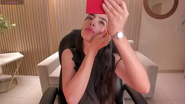 LarisaSmirnov online show from 12.20.25