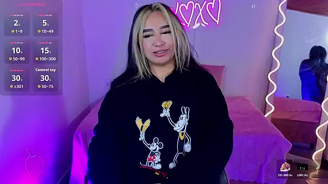 Malory tay1 online show from 11.26.25