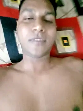 Snapshot of vikesh05 chatting on 10.18.25 vikesh05 online show from 10.18.25