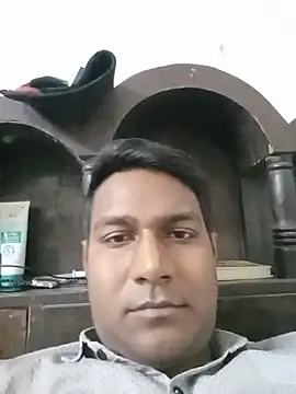 Snapshot of vikesh05 chatting on 11.30.25 vikesh05 online show from 11.30.25