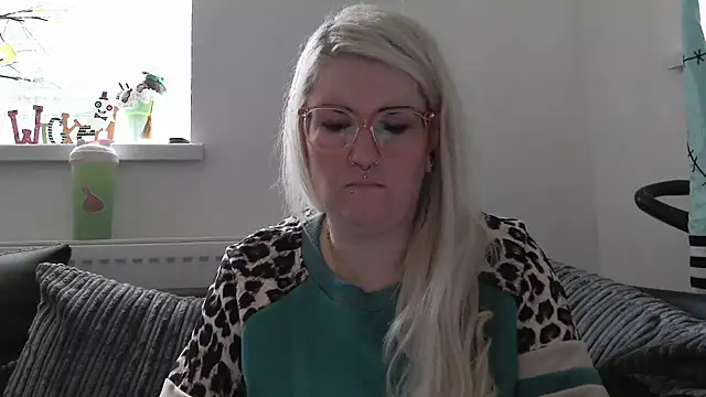 Sizzling Indie36 online show from 10.24.25