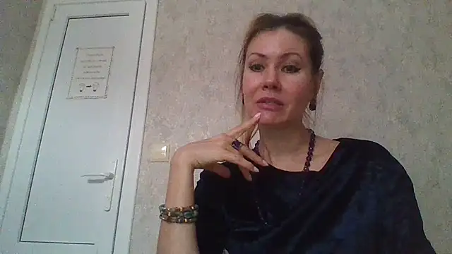Snapshot of Eva_Neon chatting on 03.15.25 Eva Neon online show from 03.15.25