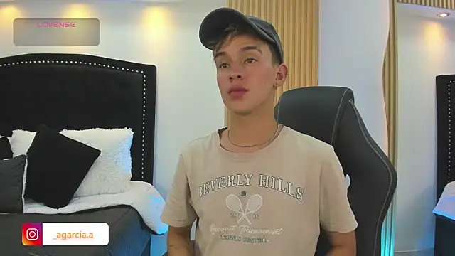 LiamWildx20 online show from 05.15.26