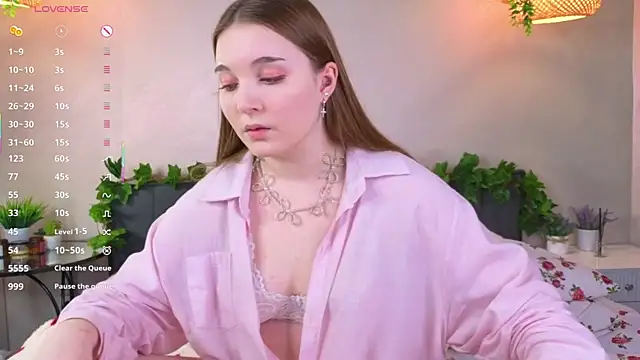 ConstanceHelms online show from 11.06.25