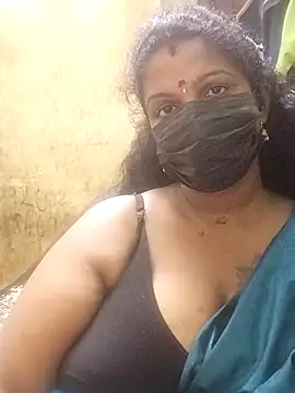 Snapshot of poojaa-rani chatting on 03.17.26 poojaa-rani online show from 03.17.26
