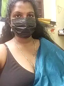 Snapshot of poojaa-rani chatting on 03.18.26 poojaa-rani online show from 03.18.26
