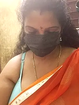 Snapshot of poojaa-rani chatting on 03.19.26 poojaa-rani online show from 03.19.26
