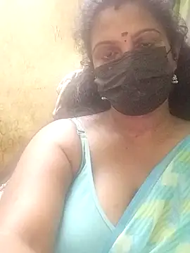 Snapshot of poojaa-rani chatting on 03.25.26 poojaa-rani online show from 03.25.26
