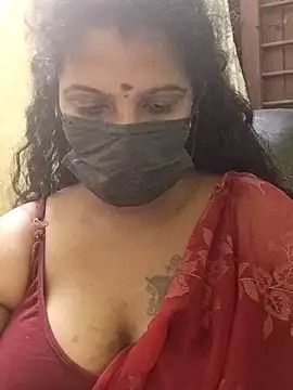 Snapshot of poojaa-rani chatting on 04.01.26 poojaa-rani online show from 04.01.26