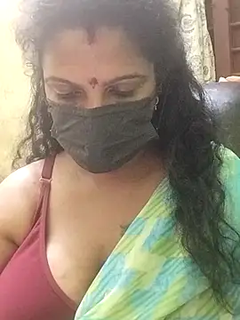 Snapshot of poojaa-rani chatting on 04.02.26 poojaa-rani online show from 04.02.26