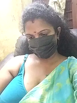 Snapshot of poojaa-rani chatting on 04.04.26 poojaa-rani online show from 04.04.26