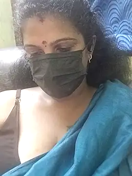 Snapshot of poojaa-rani chatting on 04.08.26 poojaa-rani online show from 04.08.26