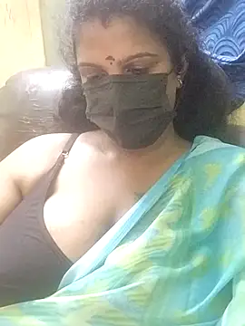 Snapshot of poojaa-rani chatting on 04.11.26 poojaa-rani online show from 04.11.26