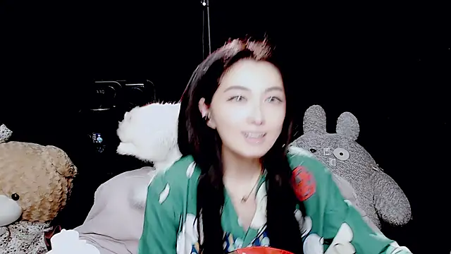 Snapshot of 9ban chatting on 09.16.25 9ban online show from 09.16.25