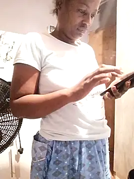 sexylira online show from 09.22.25