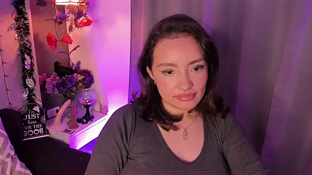 Snapshot of Angelica_Moon21 chatting on 10.09.25 Angelica Moon21 online show from 10.09.25