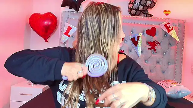 Snapshot of Lia_adamsss chatting on 02.17.26 Lia adamsss online show from 02.17.26