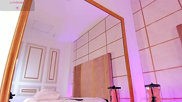 laurencarter1 online show from 12.15.25