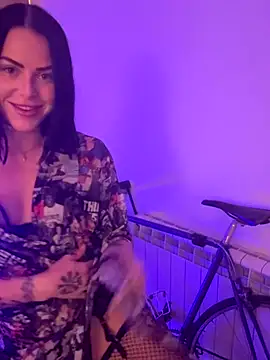 missninasparkle online show from 09.23.25