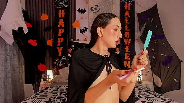 Snapshot of peachandtyron_ chatting on 10.17.25 peachandtyron  online show from 10.17.25