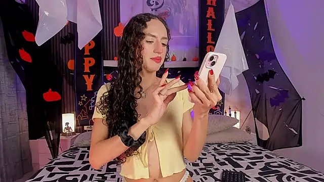 Snapshot of peachandtyron_ chatting on 10.25.25 peachandtyron  online show from 10.25.25