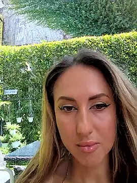 Brilliant-Splashes online show from 12.23.25