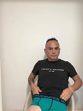 Snapshot of mateocali25 chatting on 05.19.26 mateocali25 online show from 05.19.26