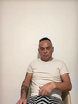 Snapshot of mateocali25 chatting on 05.23.26 mateocali25 online show from 05.23.26