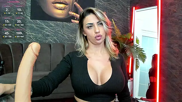 IzabelaTessa online show from 10.30.25